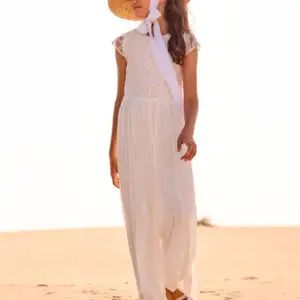 mono largo blanco plisado chica Mayoral